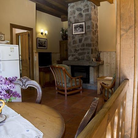 Casa Rural Valdeascas Navarredonda Exterior foto