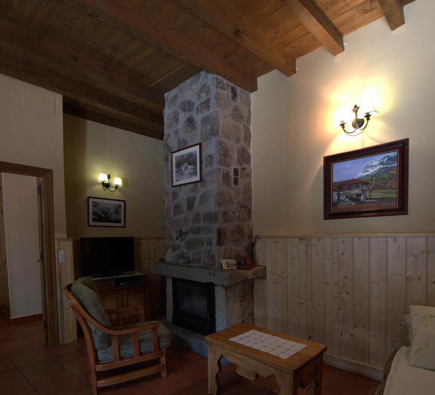 Casa Rural Valdeascas Navarredonda Exterior foto